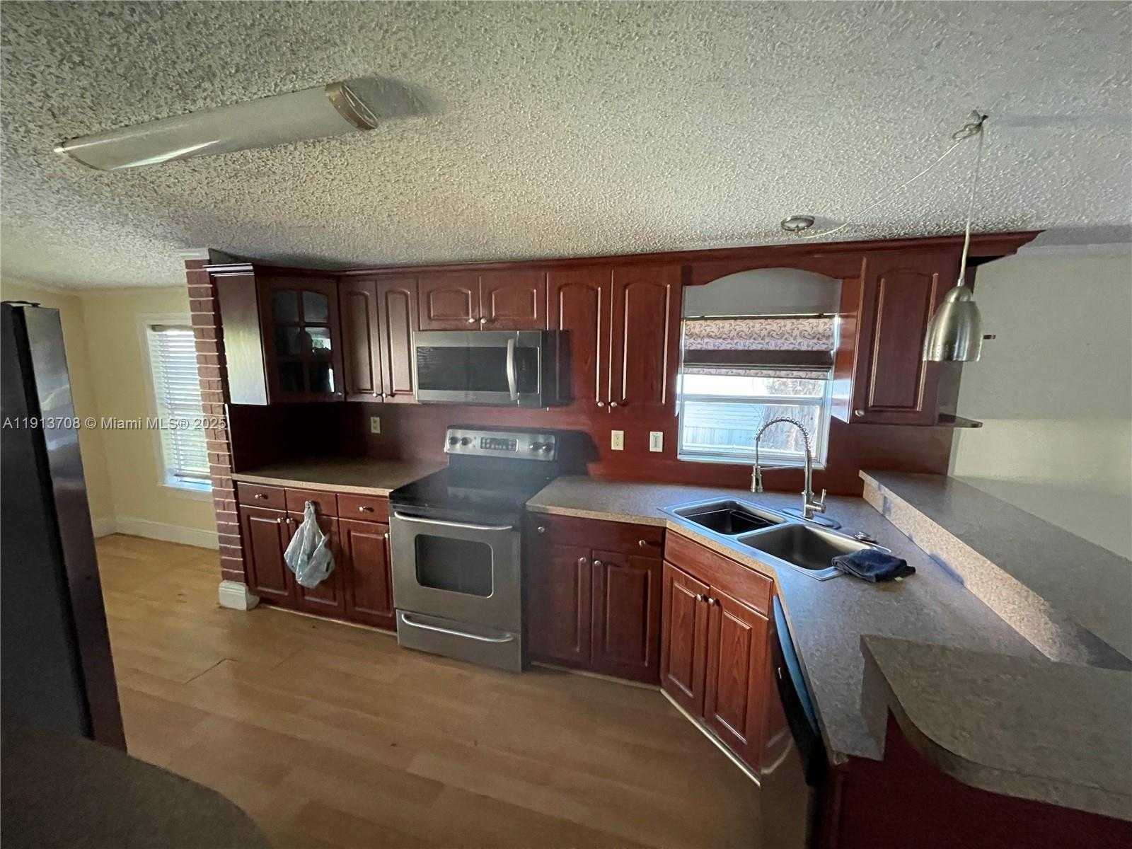 Small Image of 19800 SOUTH WEST 180TH AVE UNIT 394, Miami Number 11