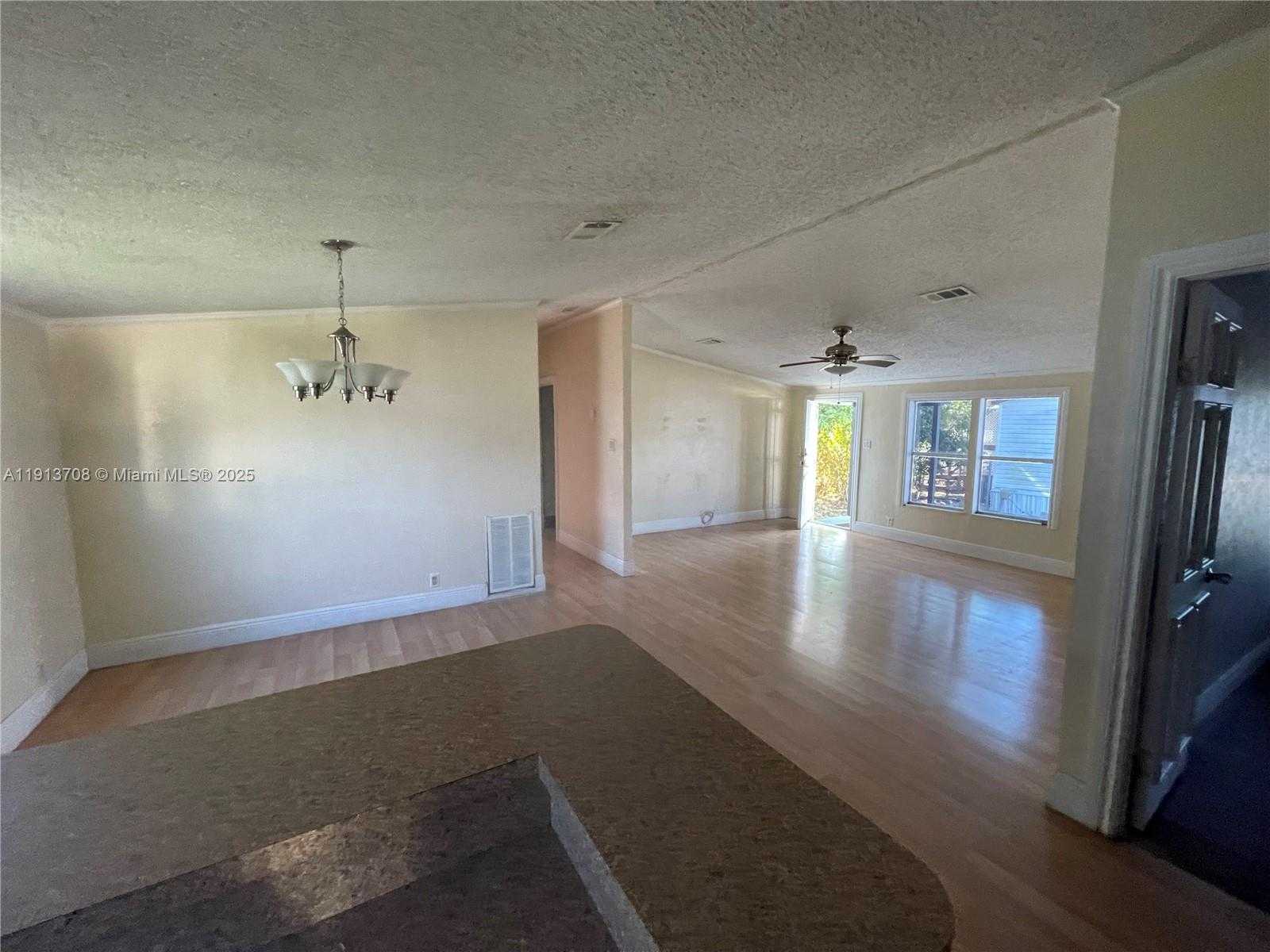 Small Image of 19800 SOUTH WEST 180TH AVE UNIT 394, Miami Number 27