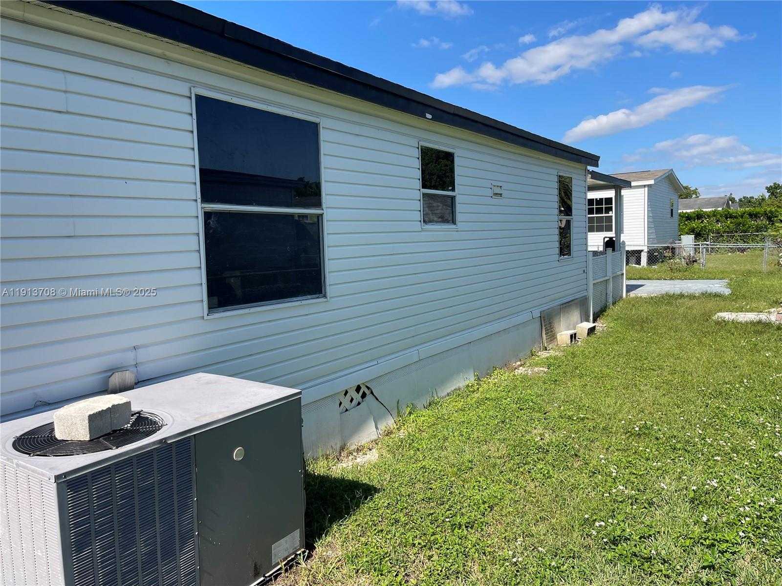 Small Image of 19800 SOUTH WEST 180TH AVE UNIT 394, Miami Number 8