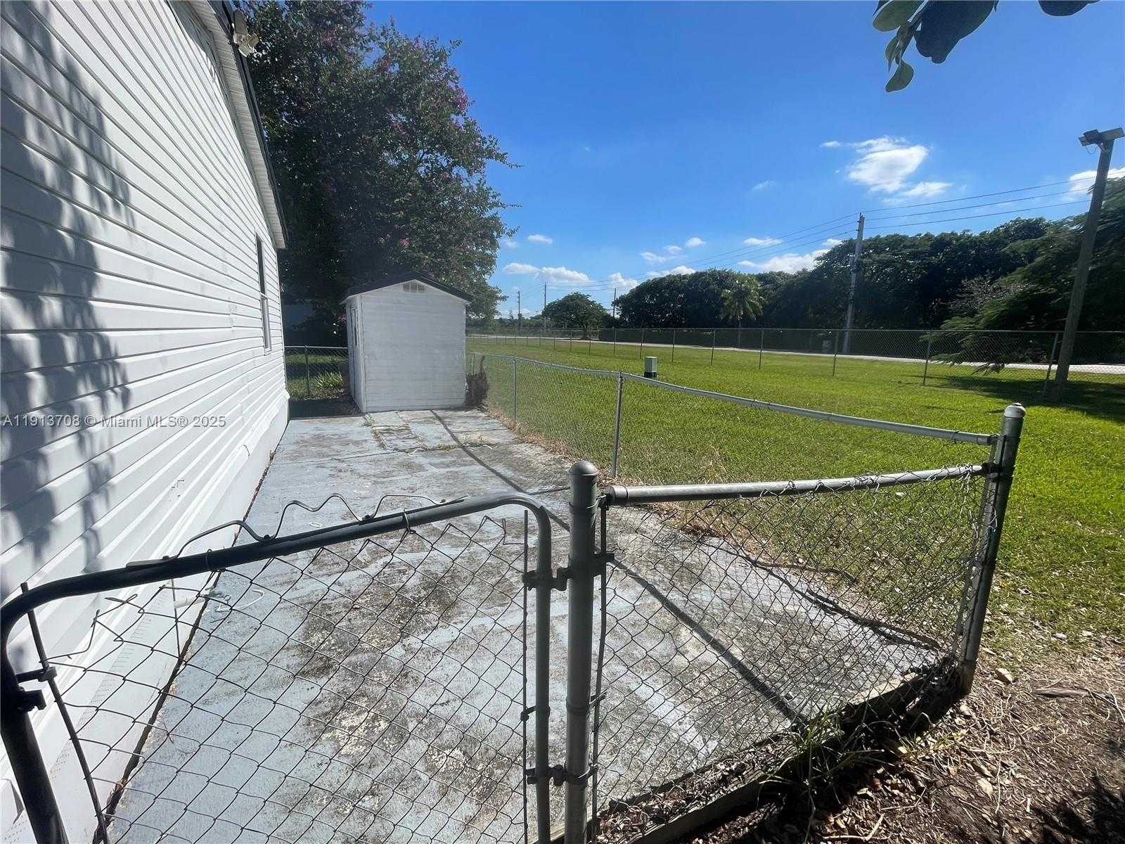 Small Image of 19800 SOUTH WEST 180TH AVE UNIT 394, Miami Number 9