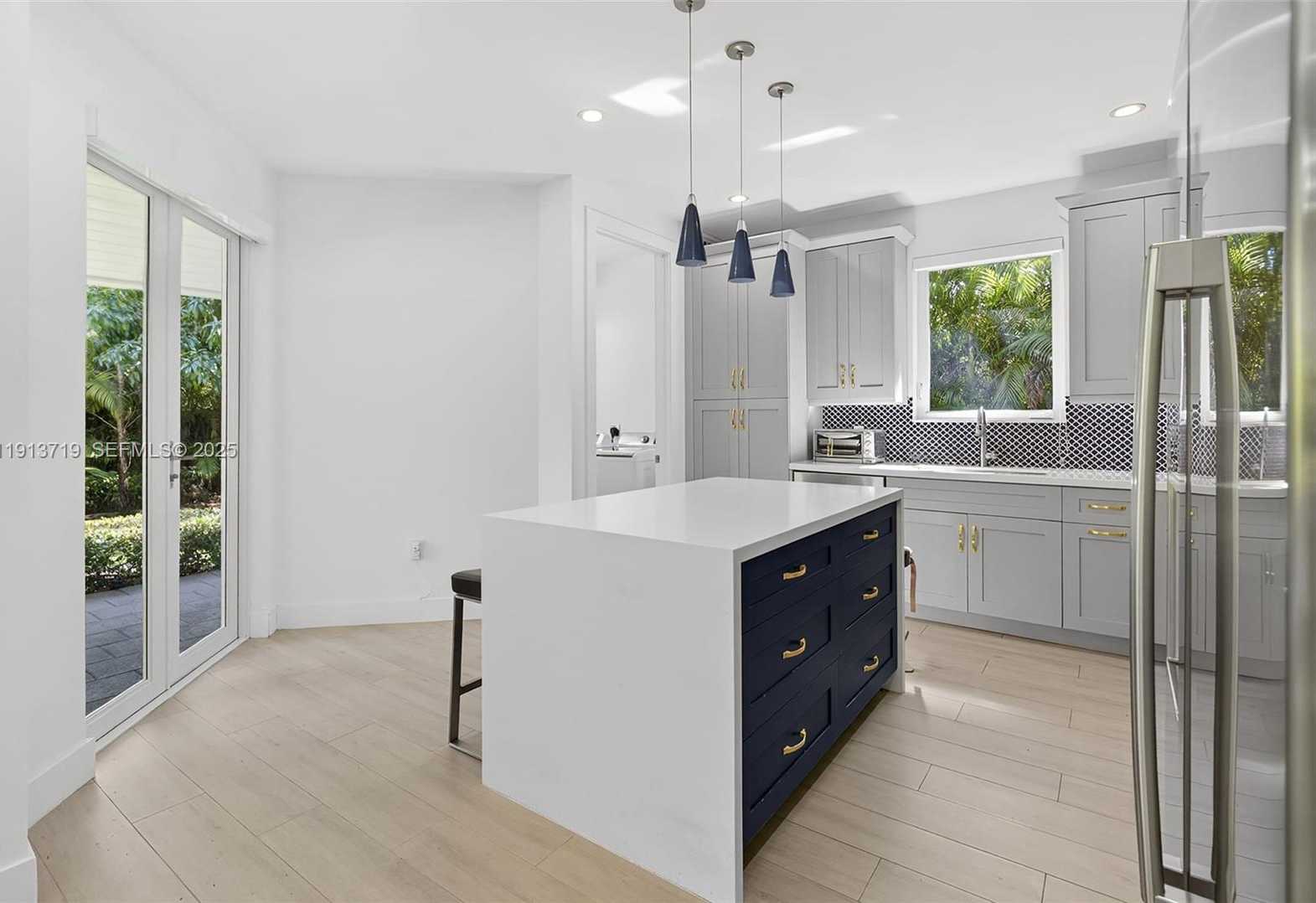 Imagen de Pequeño Objeto