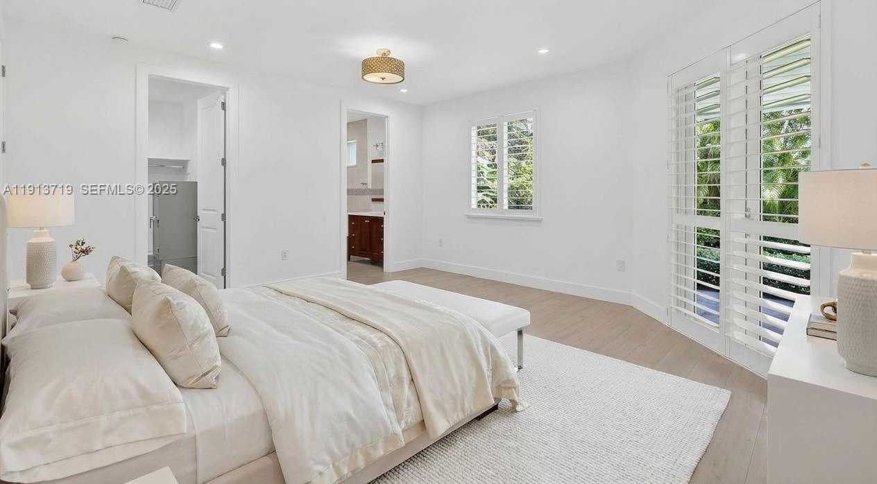 Imagen de Pequeño Objeto