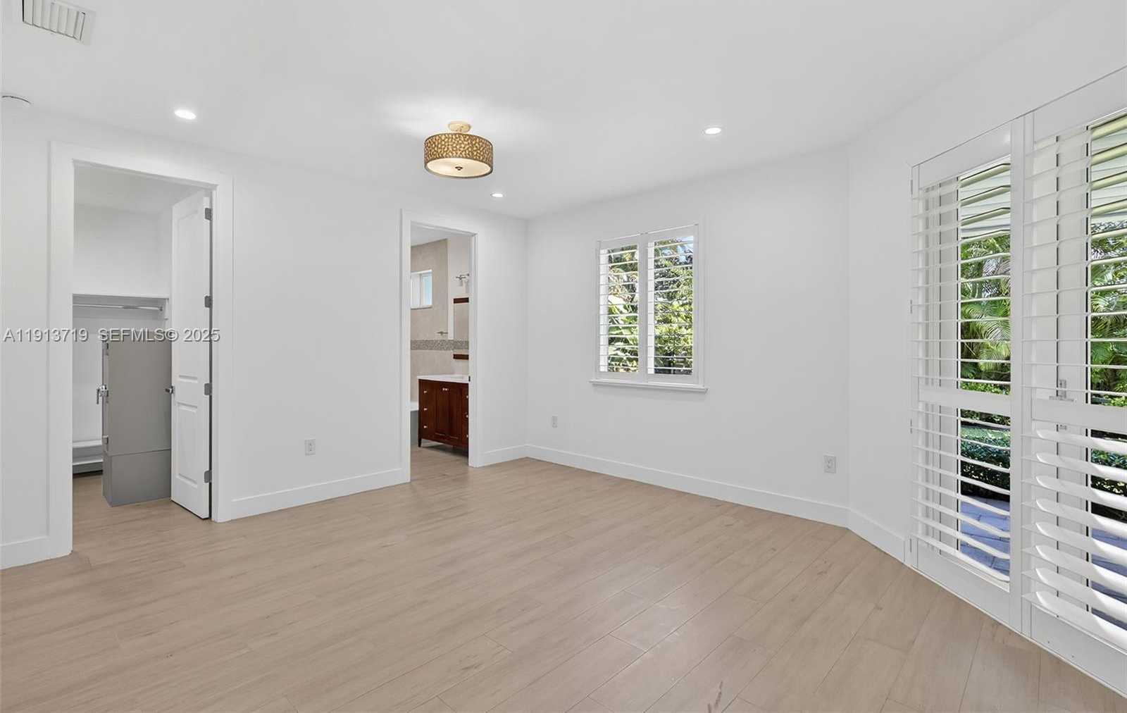 Imagen de Pequeño Objeto