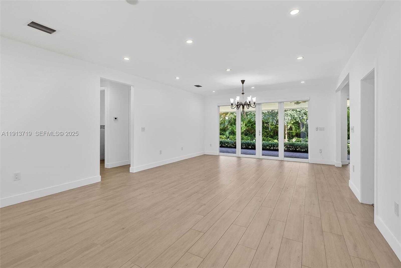 Imagen de Pequeño Objeto