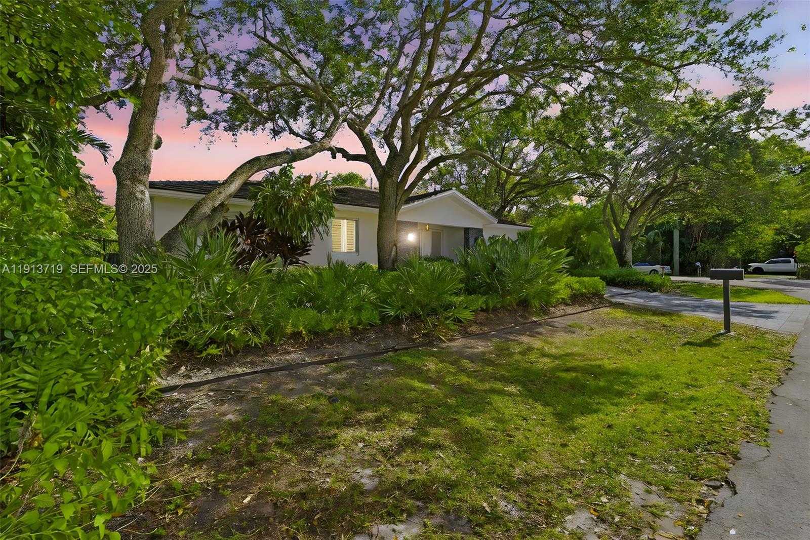 Imagen de Pequeño Objeto