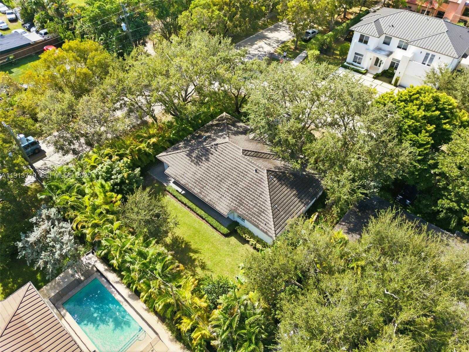 Imagen de Pequeño Objeto