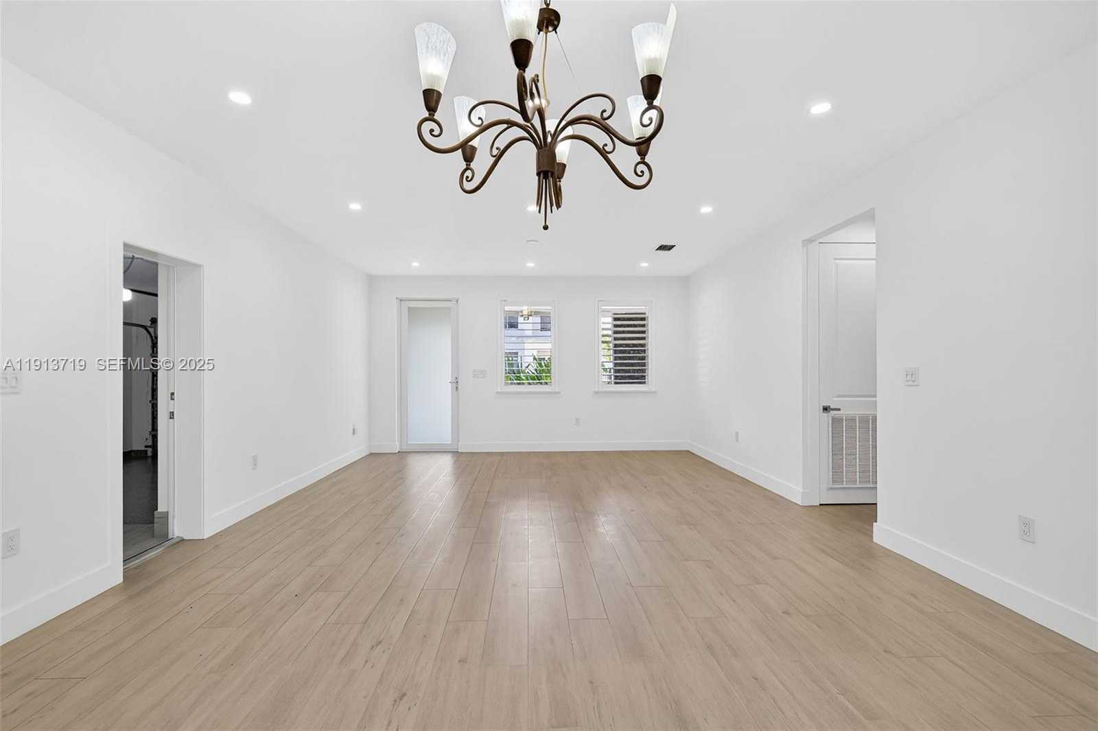 Imagen de Pequeño Objeto