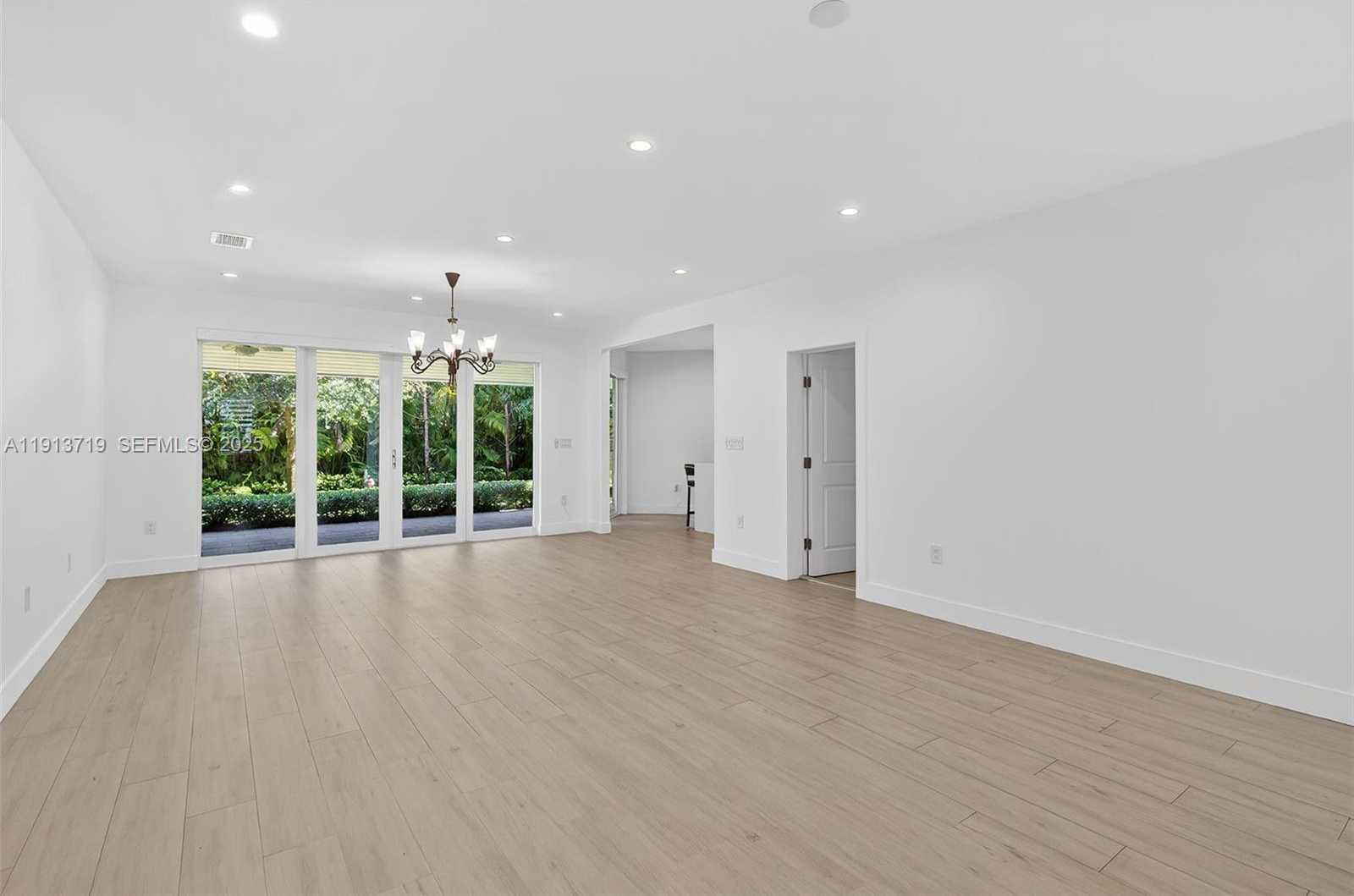 Imagen de Pequeño Objeto