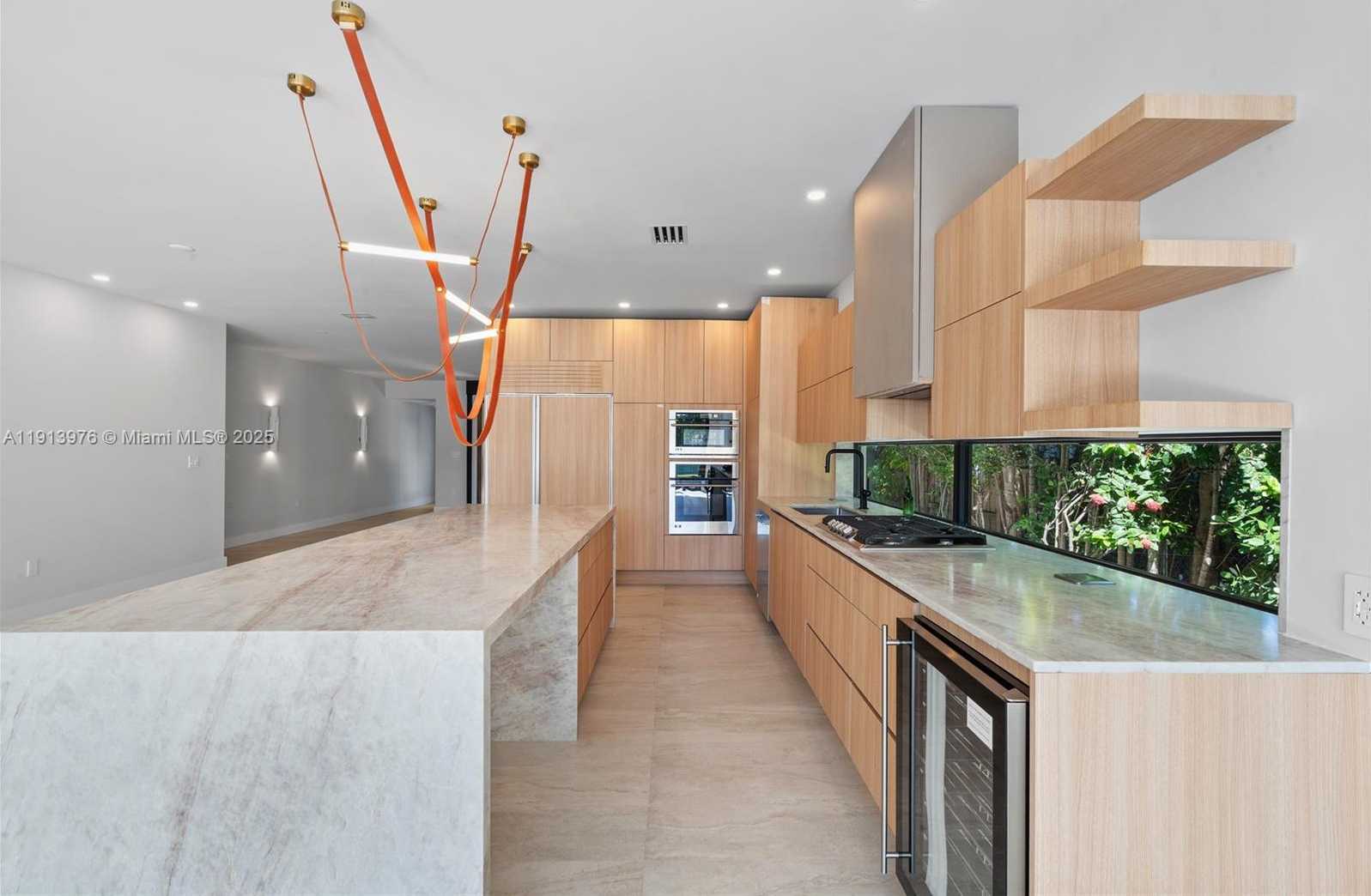 Small Image of 550 SOUTH SHORE DR, Miami Beach Number 14