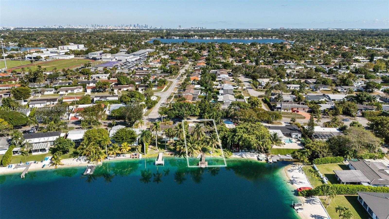 Small Image of 5110 SOUTH WEST 92ND AVE, Miami Number 23