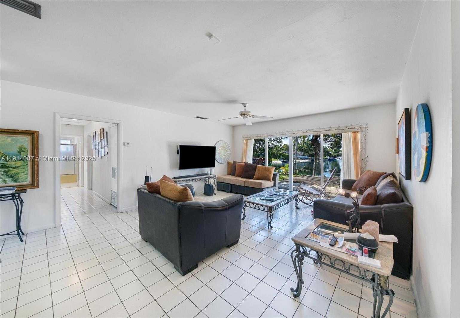 Small Image of 5110 SOUTH WEST 92ND AVE, Miami Number 29