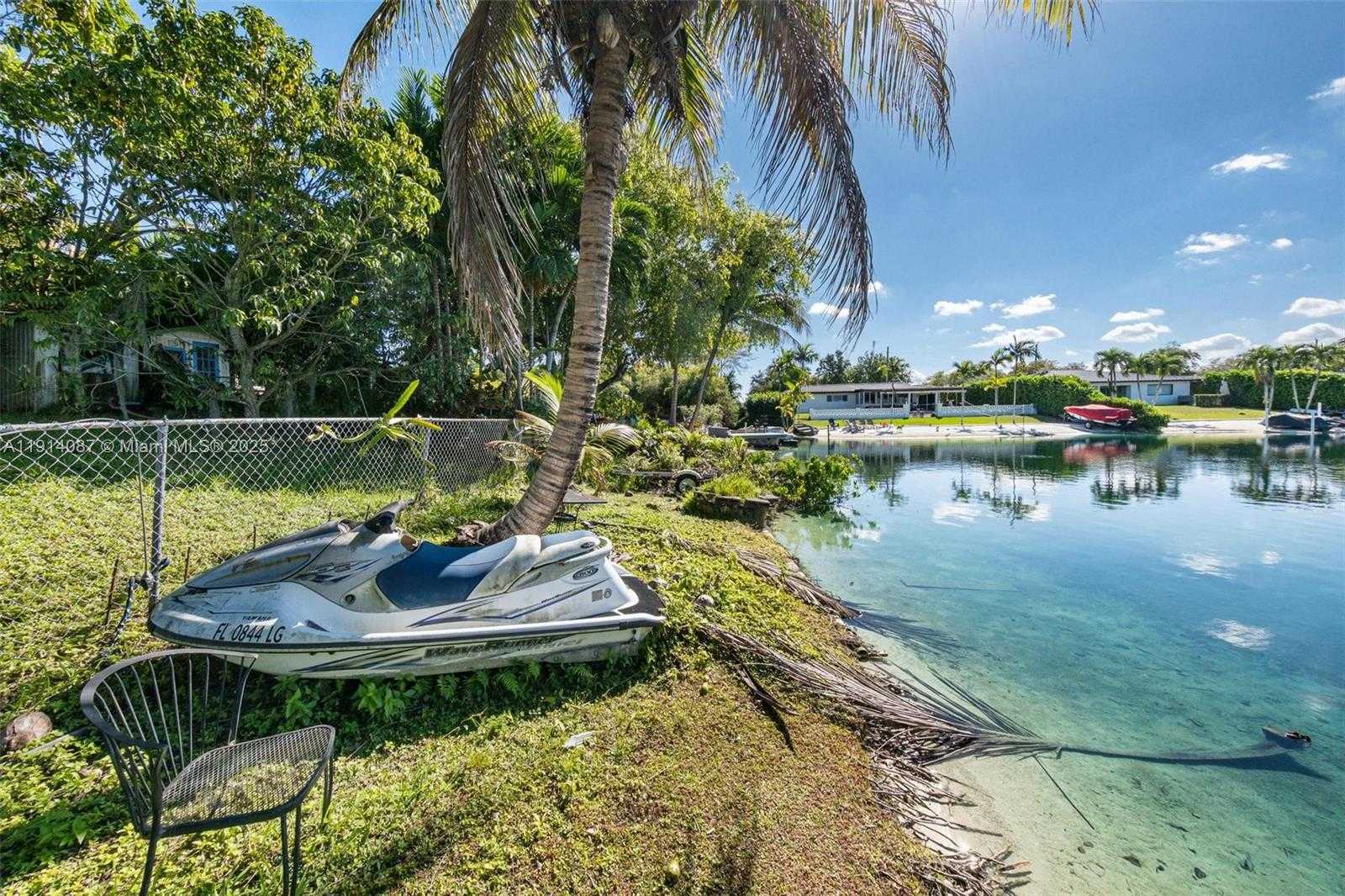 Small Image of 5110 SOUTH WEST 92ND AVE, Miami Number 3