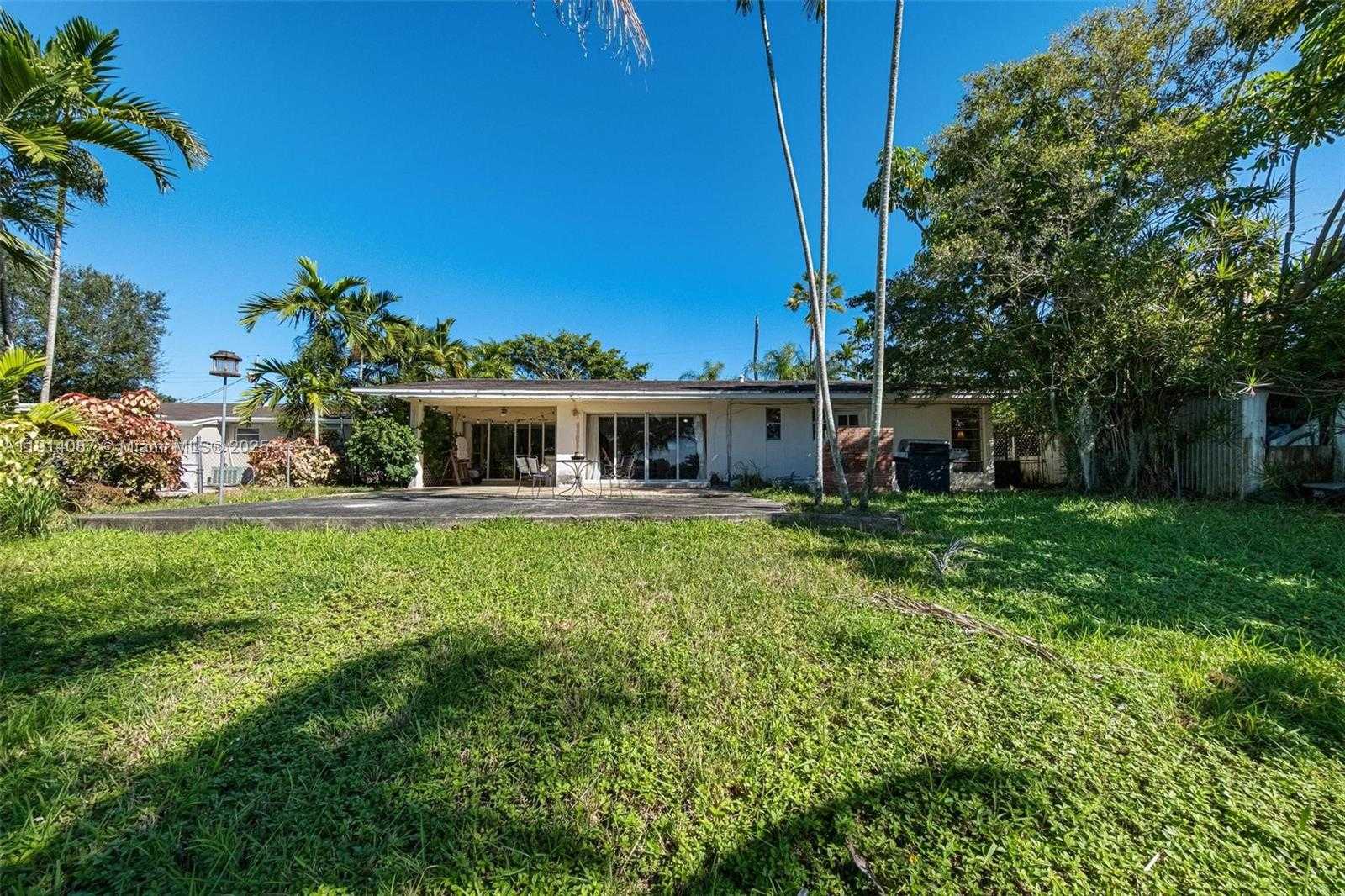 Small Image of 5110 SOUTH WEST 92ND AVE, Miami Number 4