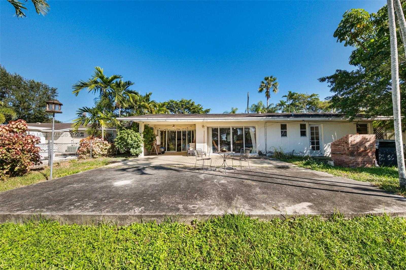 Small Image of 5110 SOUTH WEST 92ND AVE, Miami Number 49