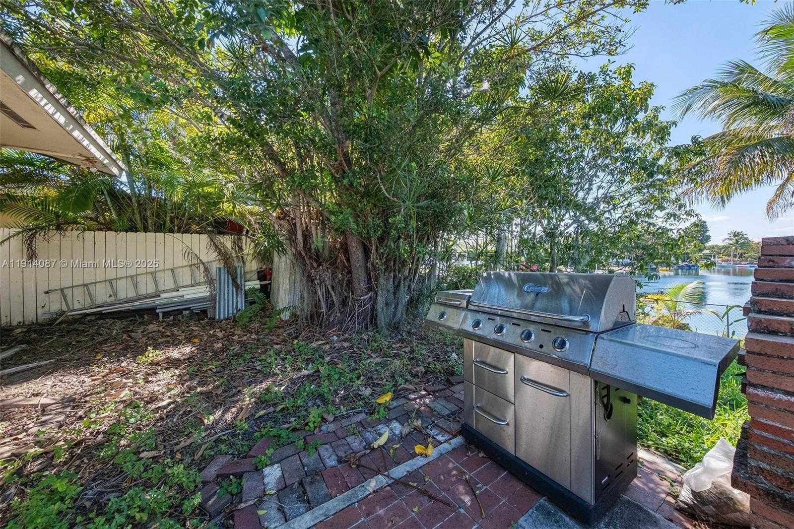 Small Image of 5110 SOUTH WEST 92ND AVE, Miami Number 5