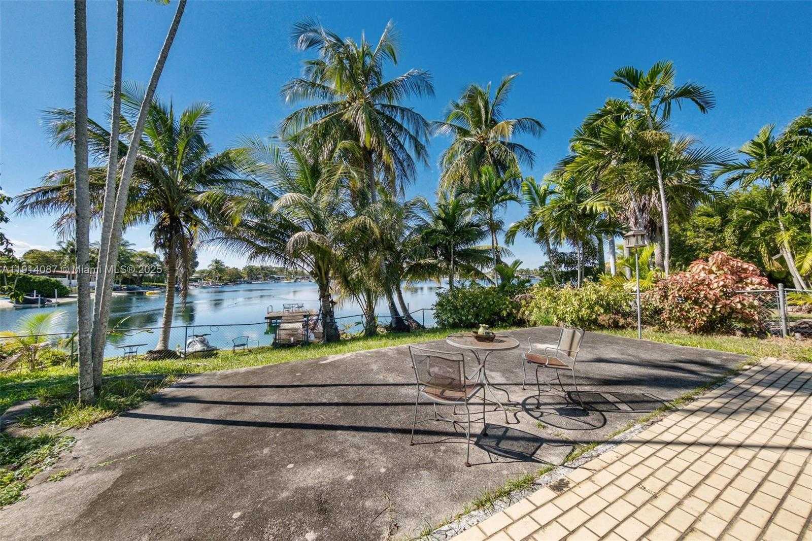 Small Image of 5110 SOUTH WEST 92ND AVE, Miami Number 8