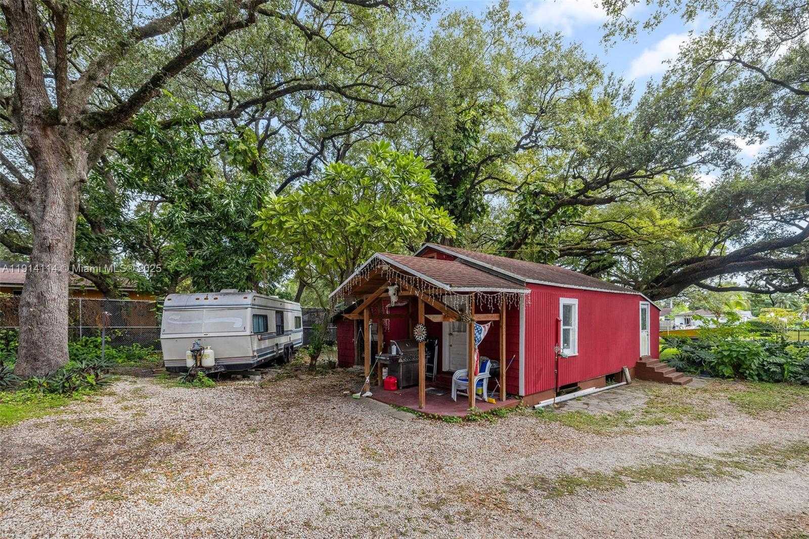 Small Image of 535 NORTH WEST 90TH ST, El Portal Number 18