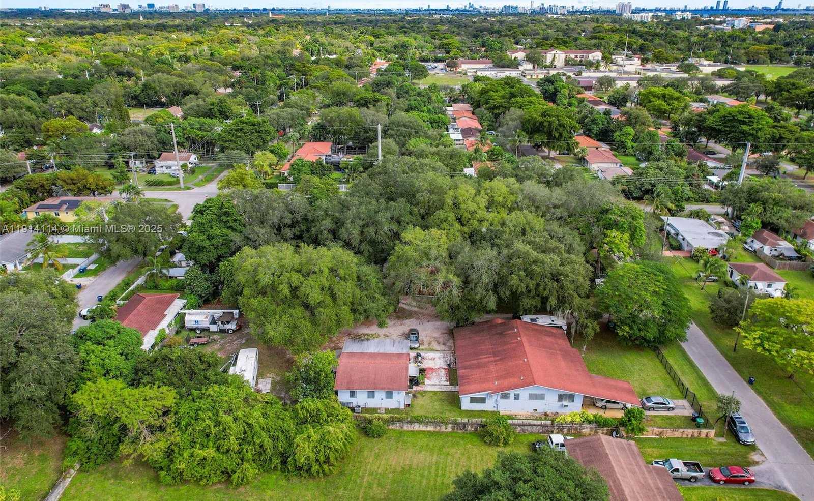 Small Image of 535 NORTH WEST 90TH ST, El Portal Number 23