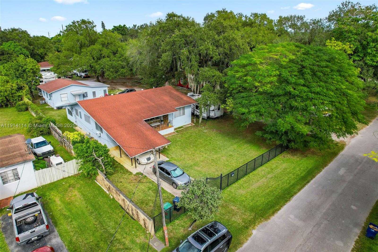 Small Image of 535 NORTH WEST 90TH ST, El Portal Number 3