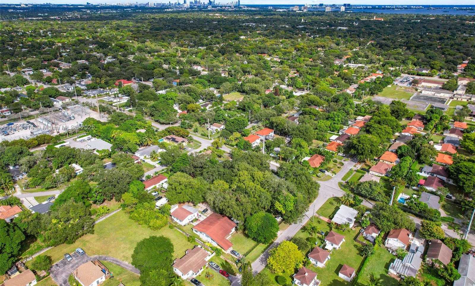 Small Image of 535 NORTH WEST 90TH ST, El Portal Number 35