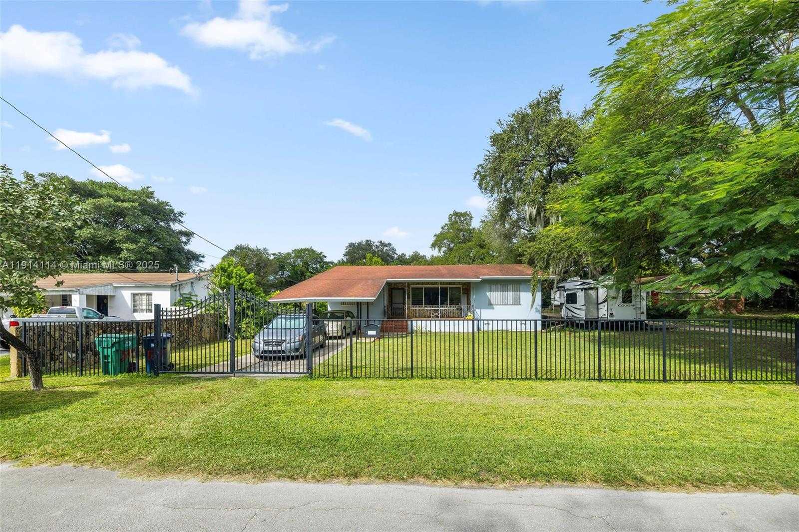 Small Image of 535 NORTH WEST 90TH ST, El Portal Number 5