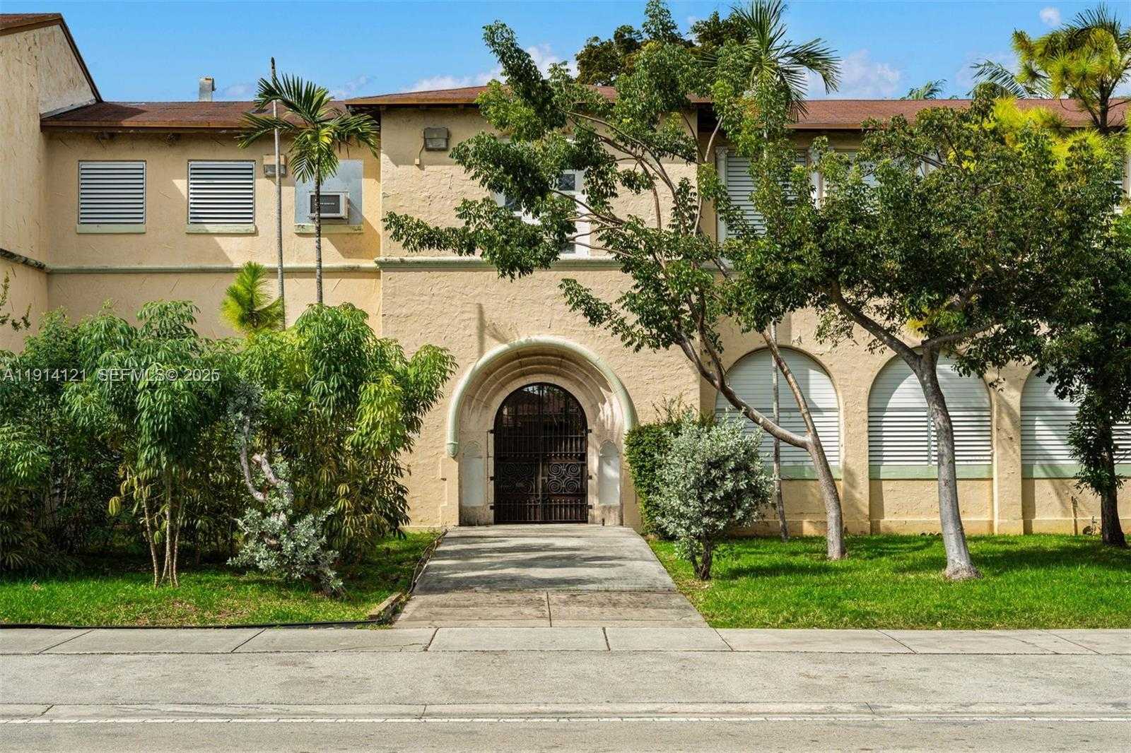 Small Image of 508 NORTH EAST 67TH ST, Miami Number 21