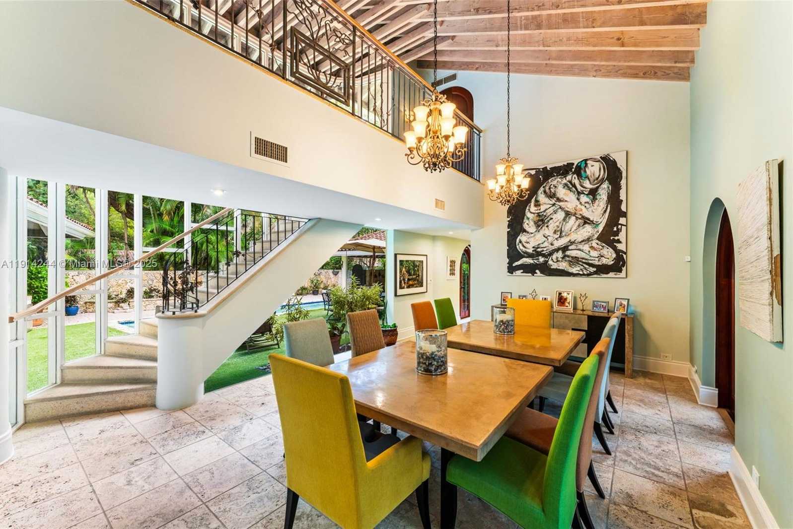 Small Image of 3506 BANYAN CIR, Miami Number 9