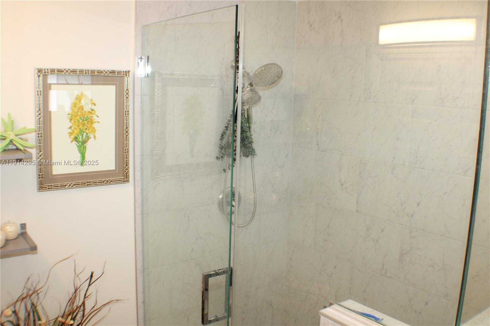 Small Image of 1511 ALFRED DR, Boynton Beach Number 17