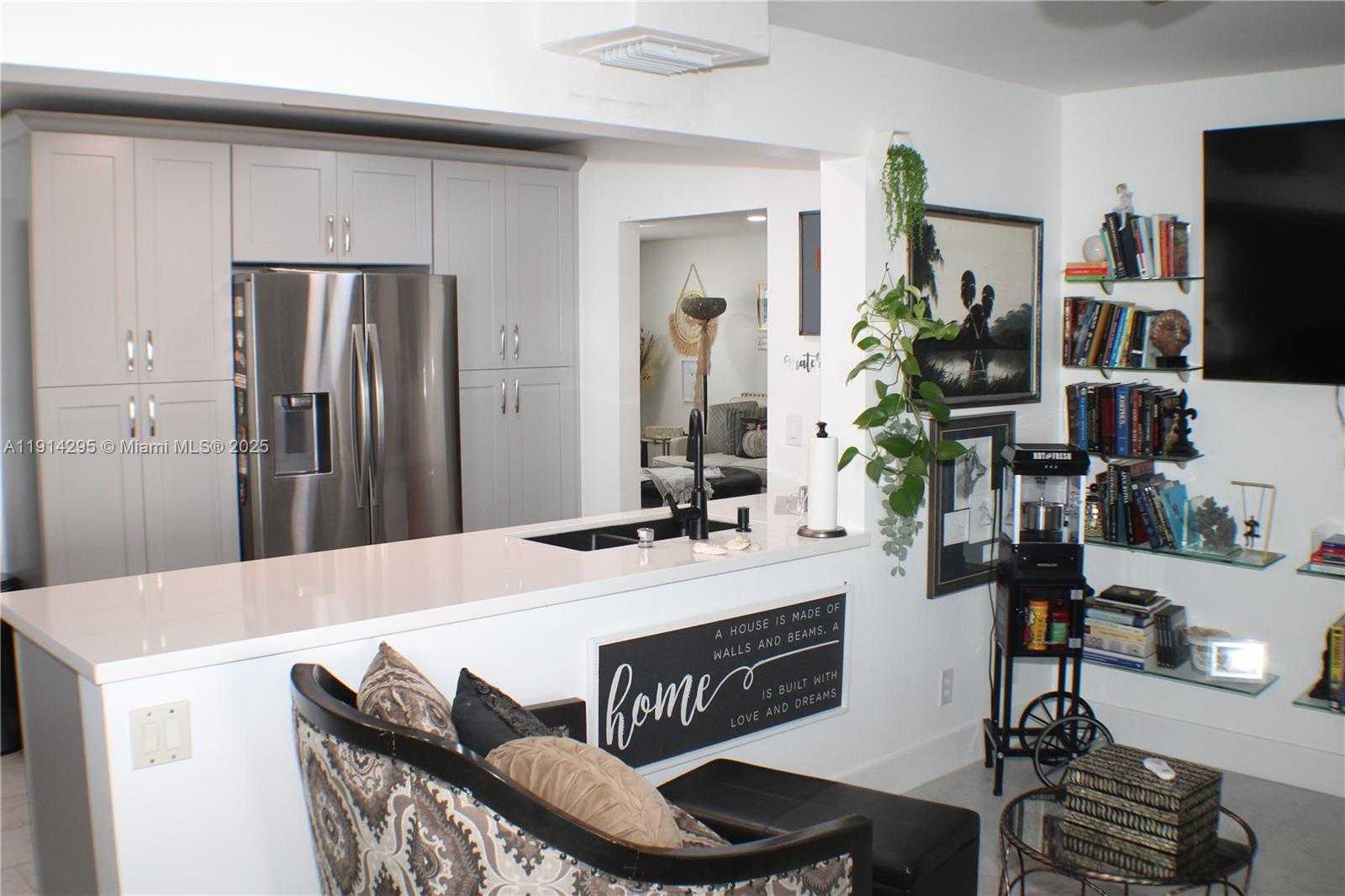 Small Image of 1511 ALFRED DR, Boynton Beach Number 25