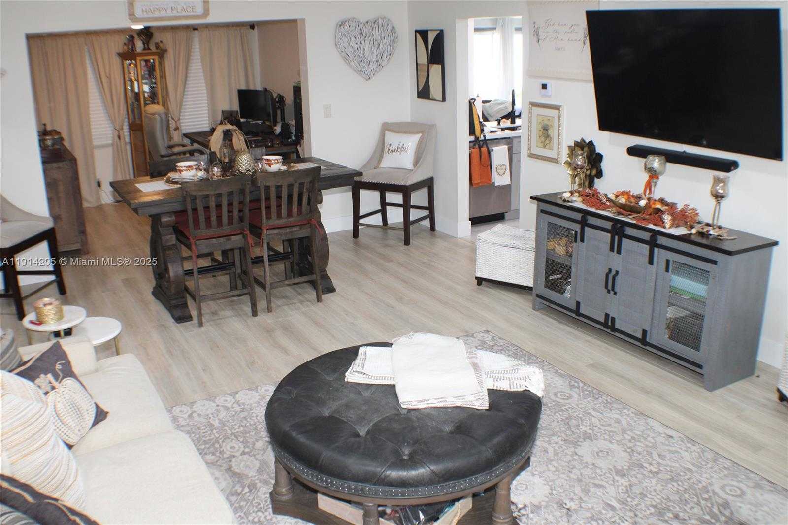 Small Image of 1511 ALFRED DR, Boynton Beach Number 6