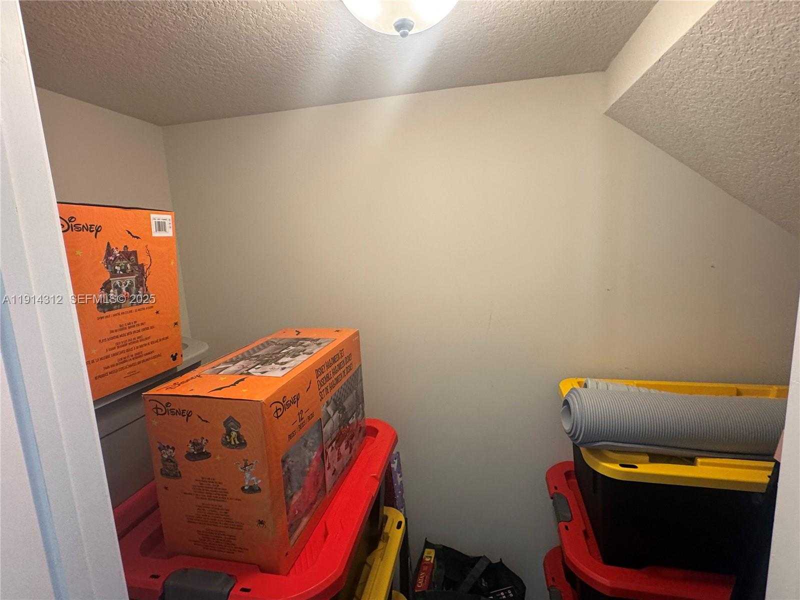 Small Image of 2162 APPLETON CIR N, Oakland Park Number 14