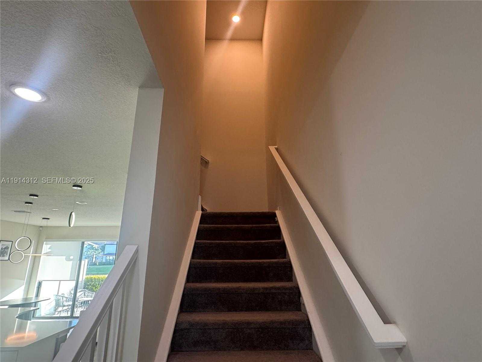 Small Image of 2162 APPLETON CIR N, Oakland Park Number 15