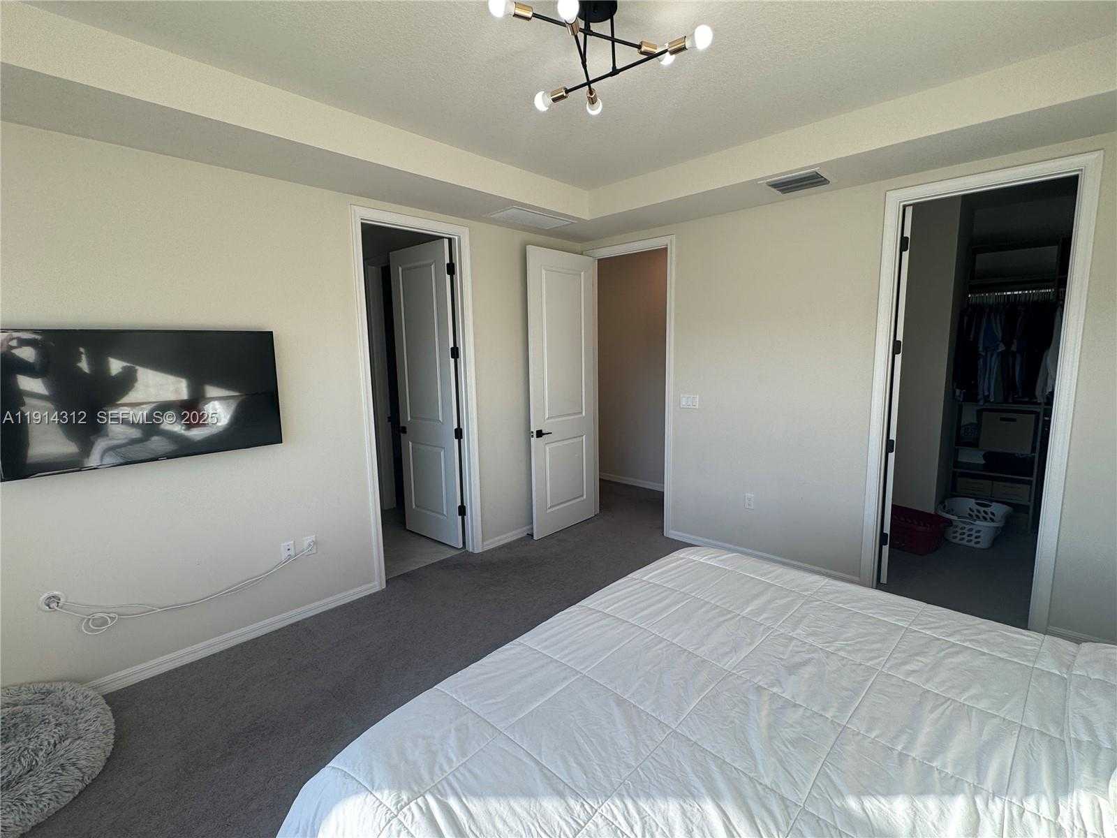 Small Image of 2162 APPLETON CIR N, Oakland Park Number 19