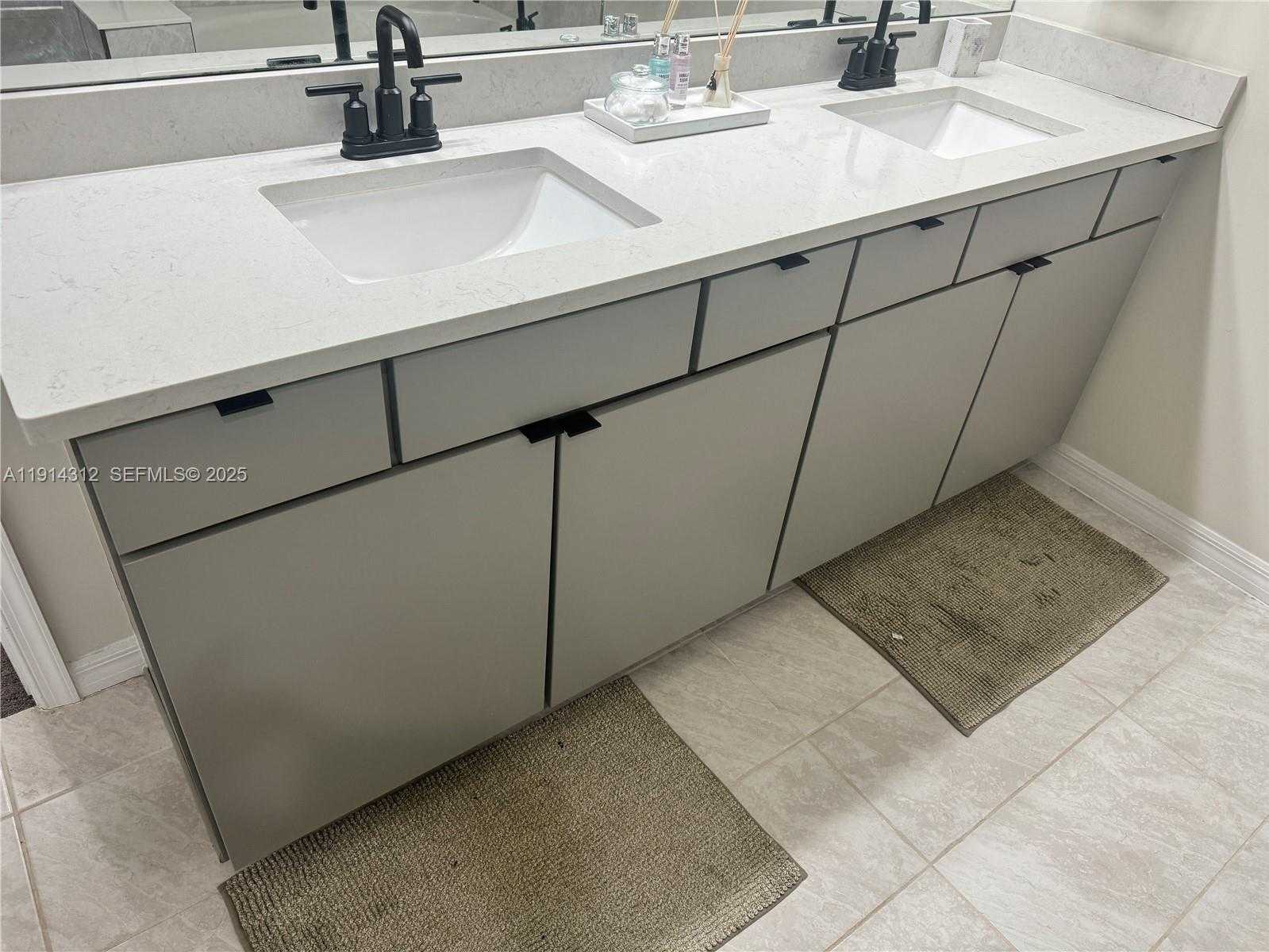 Small Image of 2162 APPLETON CIR N, Oakland Park Number 23