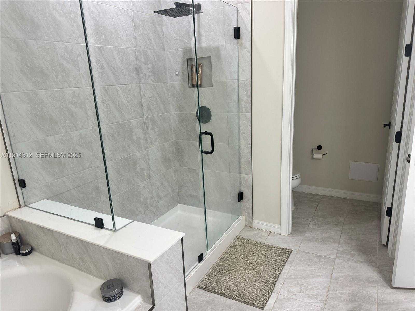 Small Image of 2162 APPLETON CIR N, Oakland Park Number 24