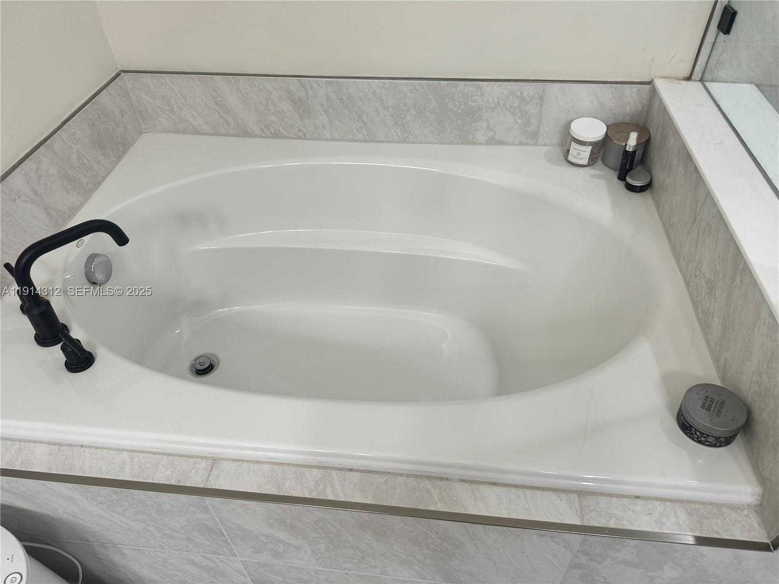 Small Image of 2162 APPLETON CIR N, Oakland Park Number 25