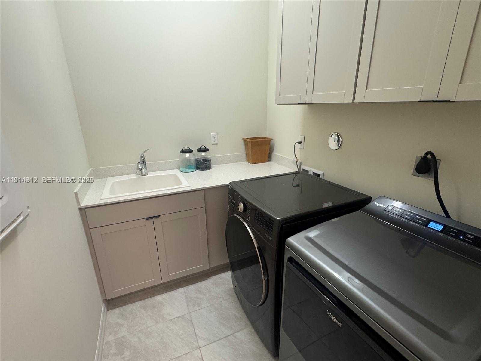 Small Image of 2162 APPLETON CIR N, Oakland Park Number 31