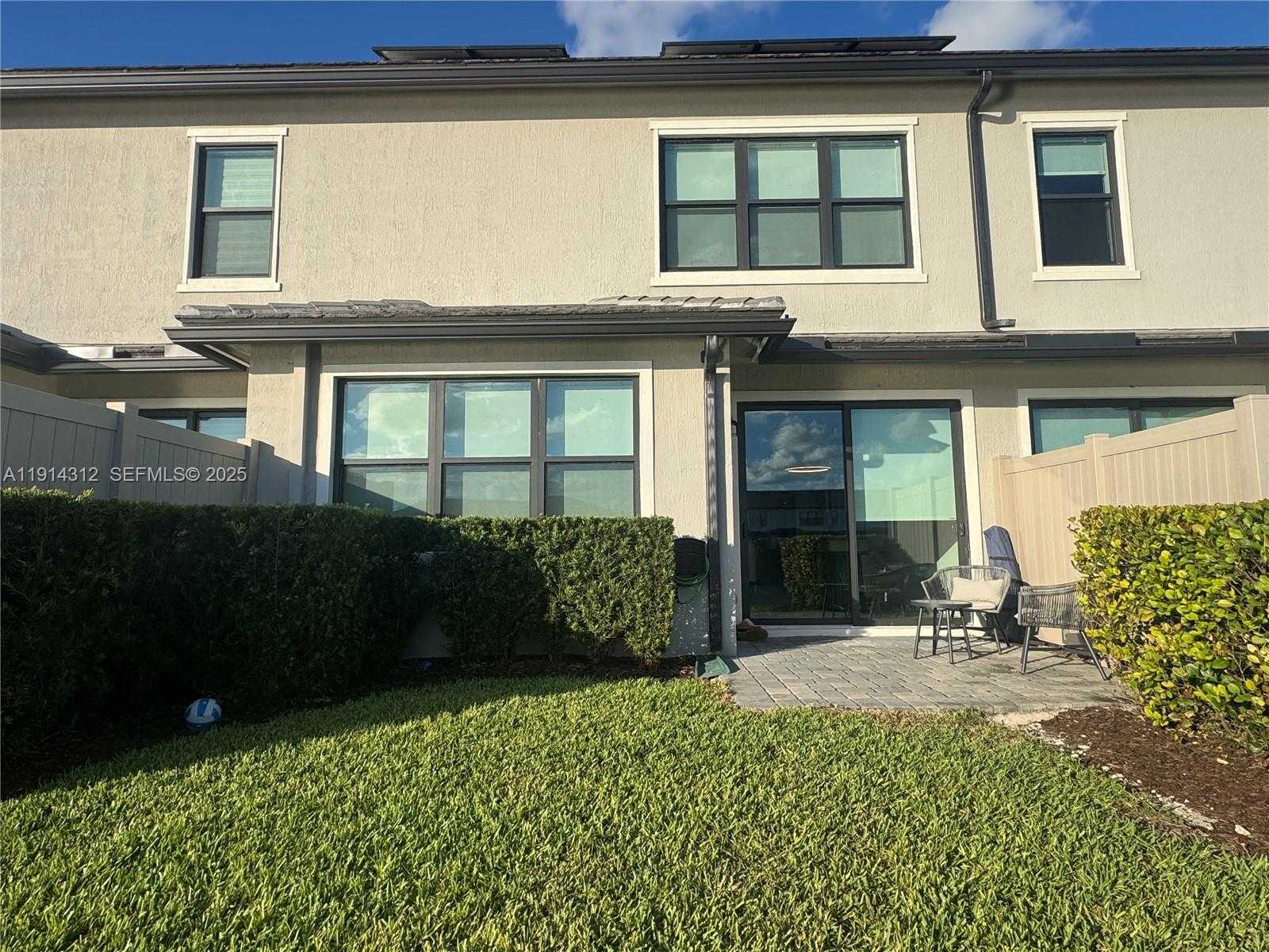 Small Image of 2162 APPLETON CIR N, Oakland Park Number 47