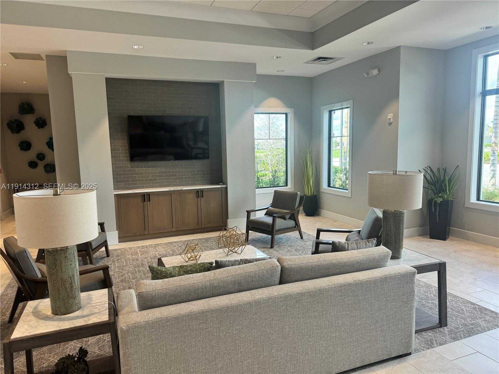 Small Image of 2162 APPLETON CIR N, Oakland Park Number 57