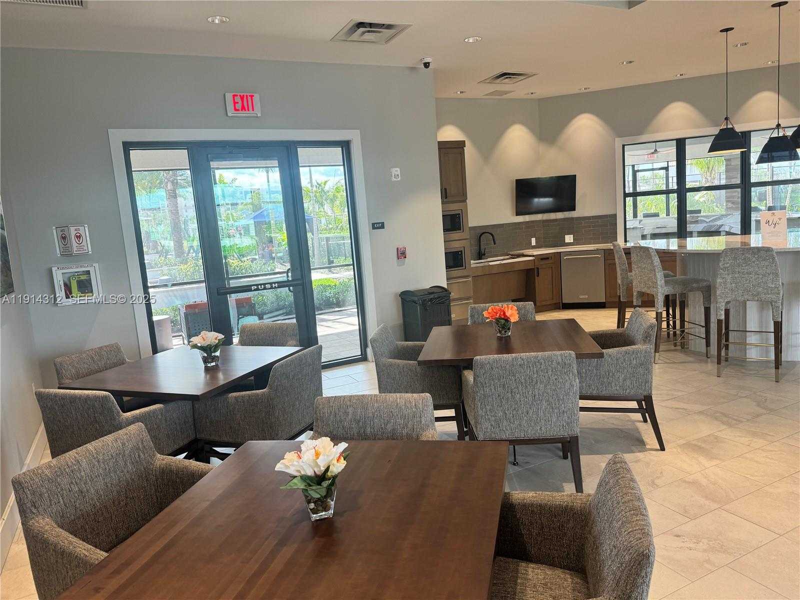 Small Image of 2162 APPLETON CIR N, Oakland Park Number 59