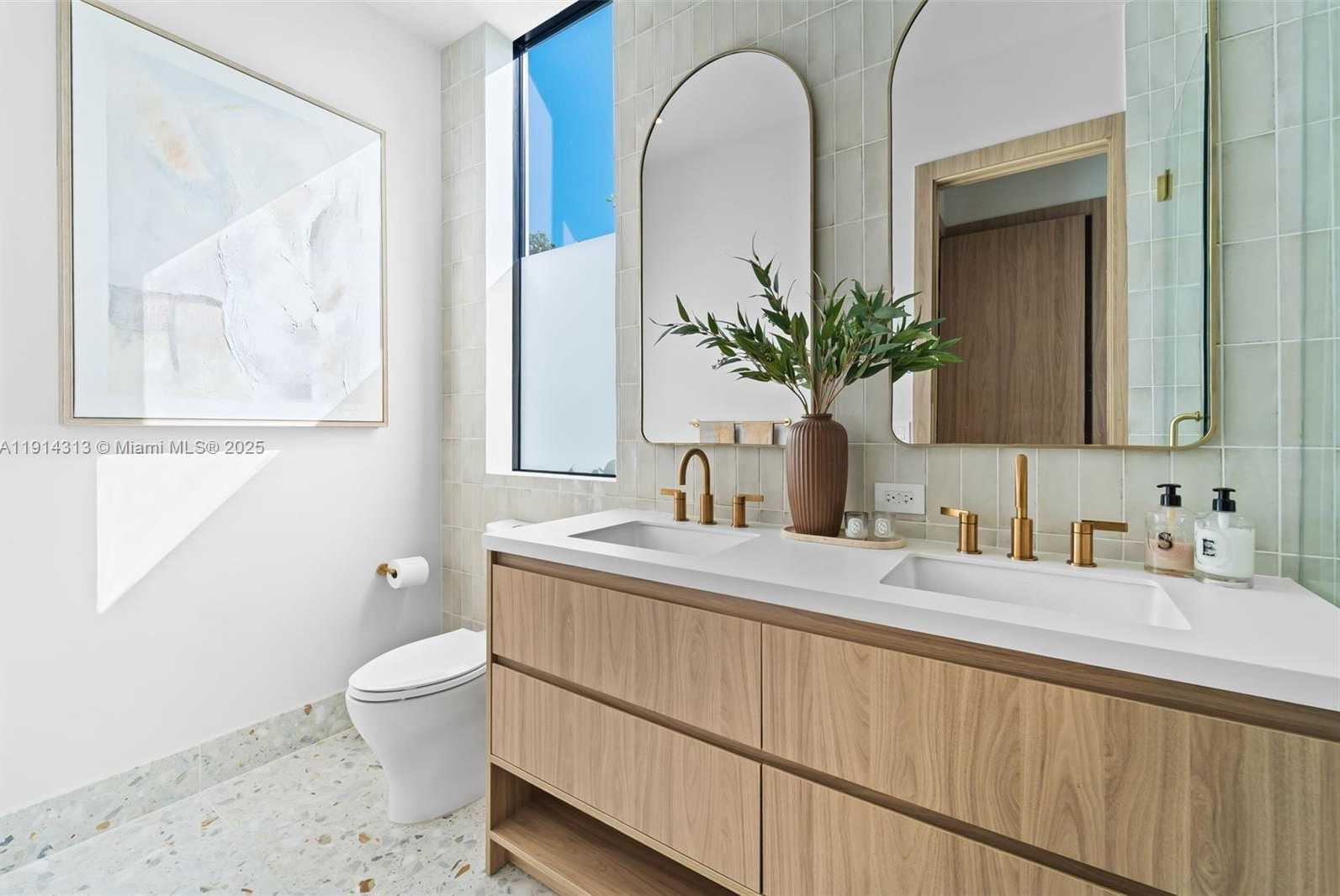 Small Image of 8625 NORTH EAST 10TH AVE, Miami Number 18