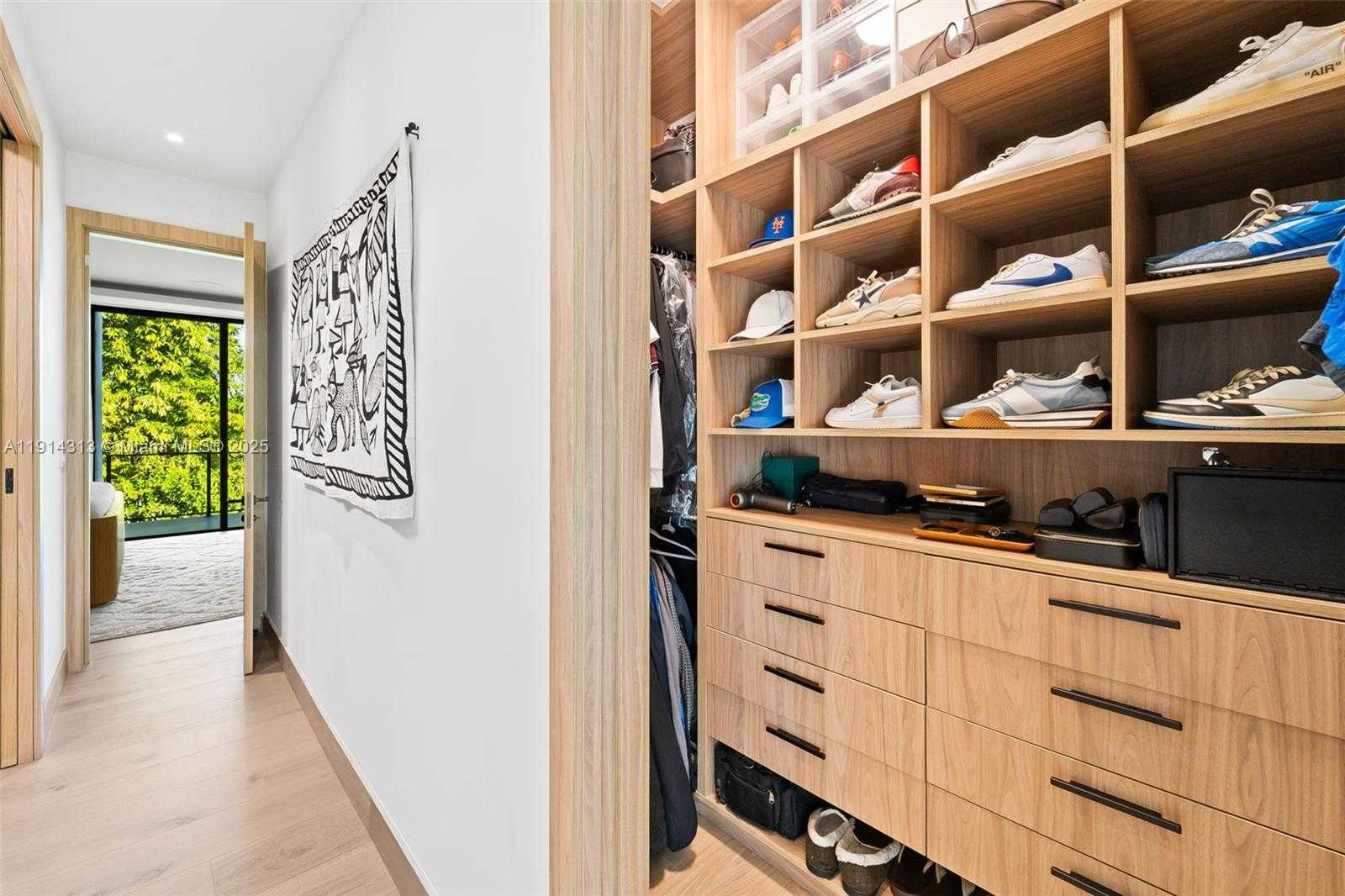 Small Image of 8625 NORTH EAST 10TH AVE, Miami Number 24