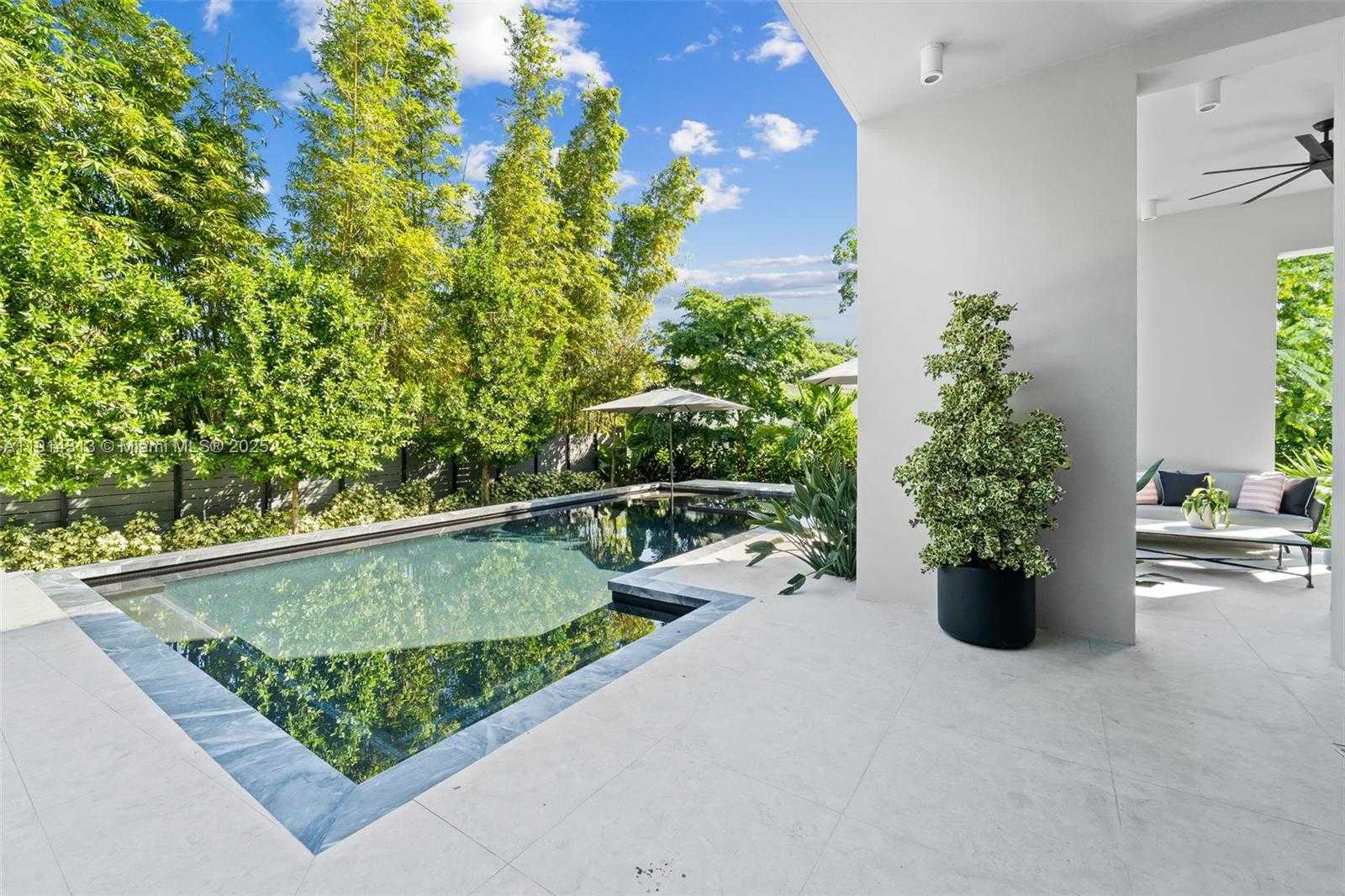 Small Image of 8625 NORTH EAST 10TH AVE, Miami Number 36