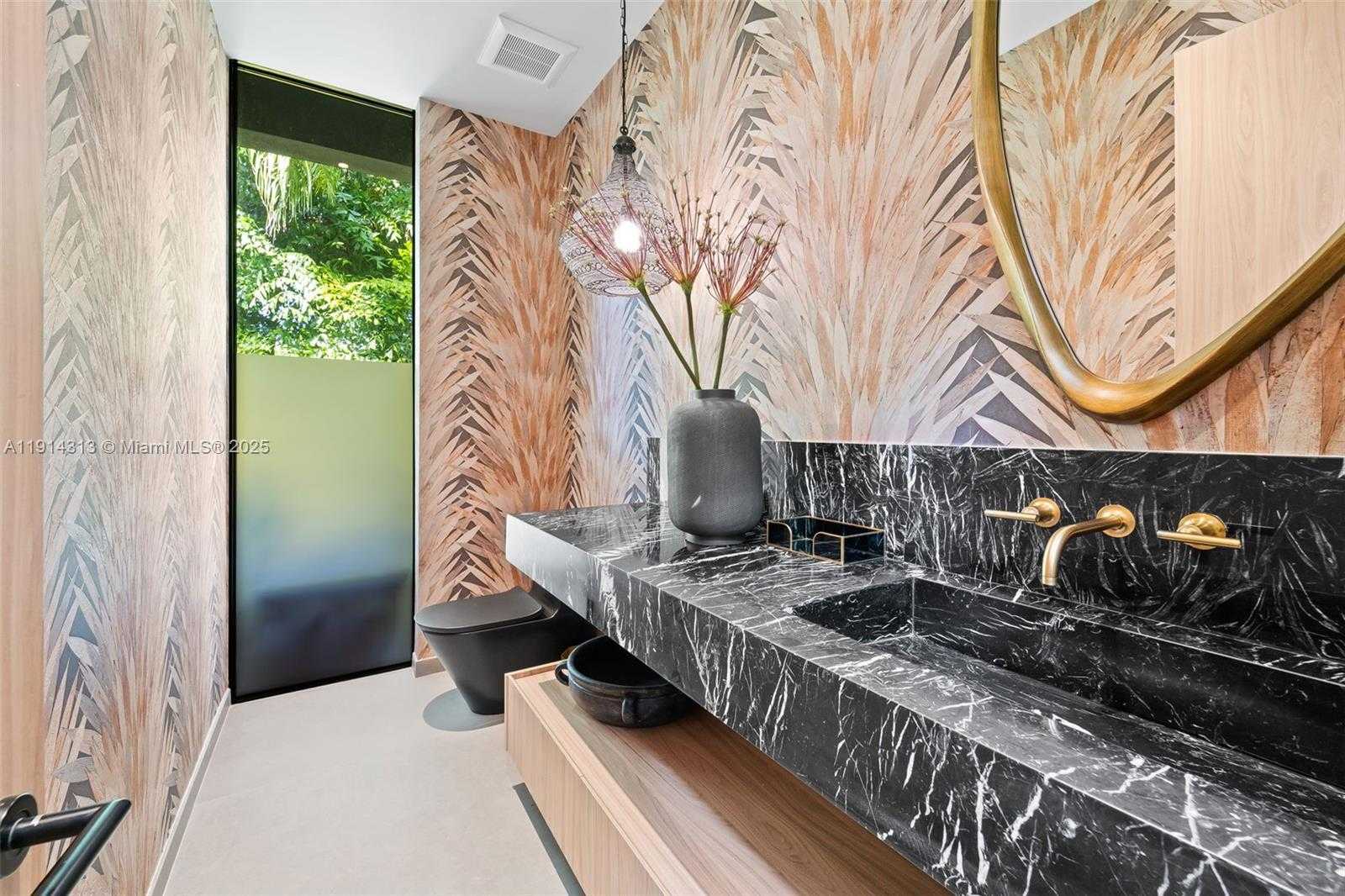 Small Image of 8625 NORTH EAST 10TH AVE, Miami Number 4