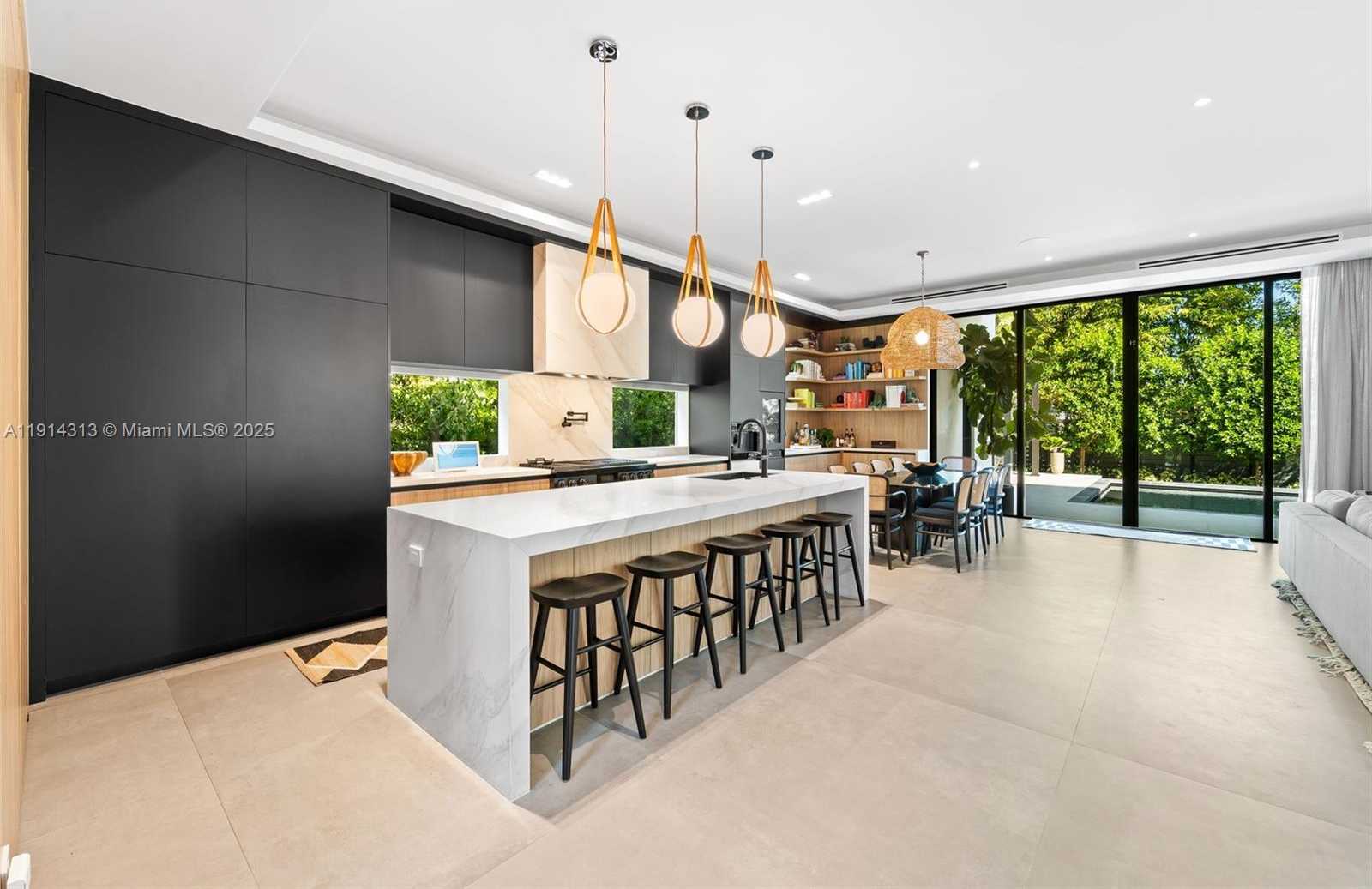 Small Image of 8625 NORTH EAST 10TH AVE, Miami Number 5