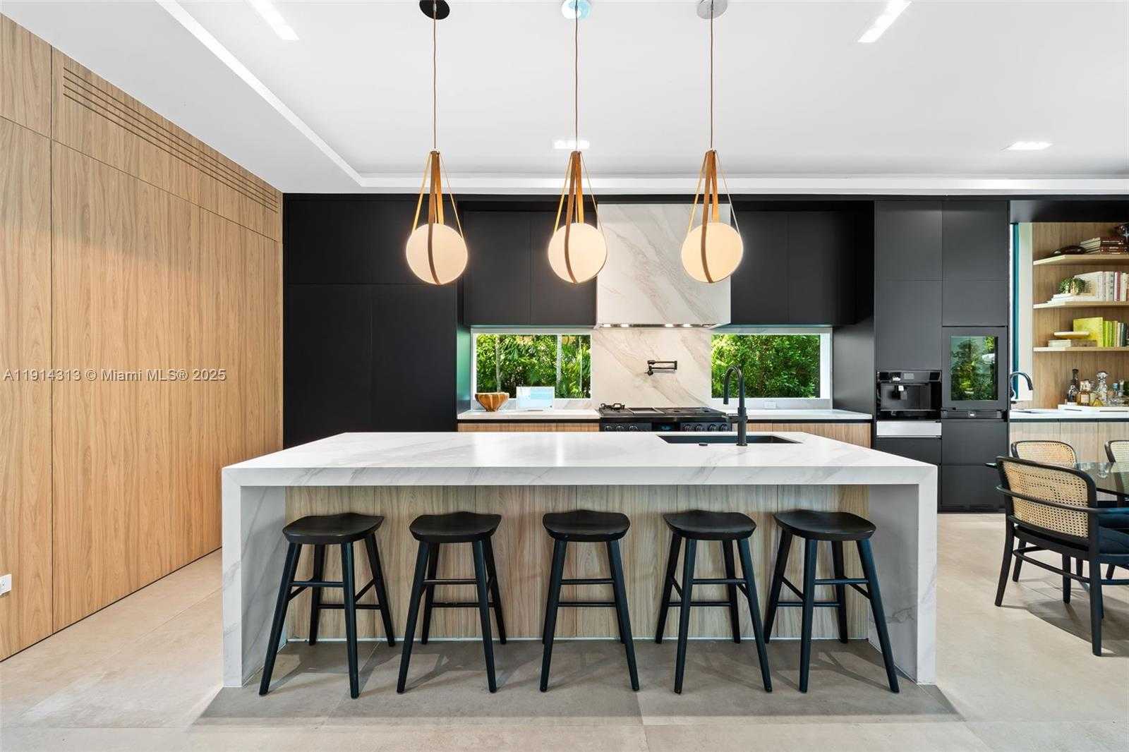 Small Image of 8625 NORTH EAST 10TH AVE, Miami Number 7