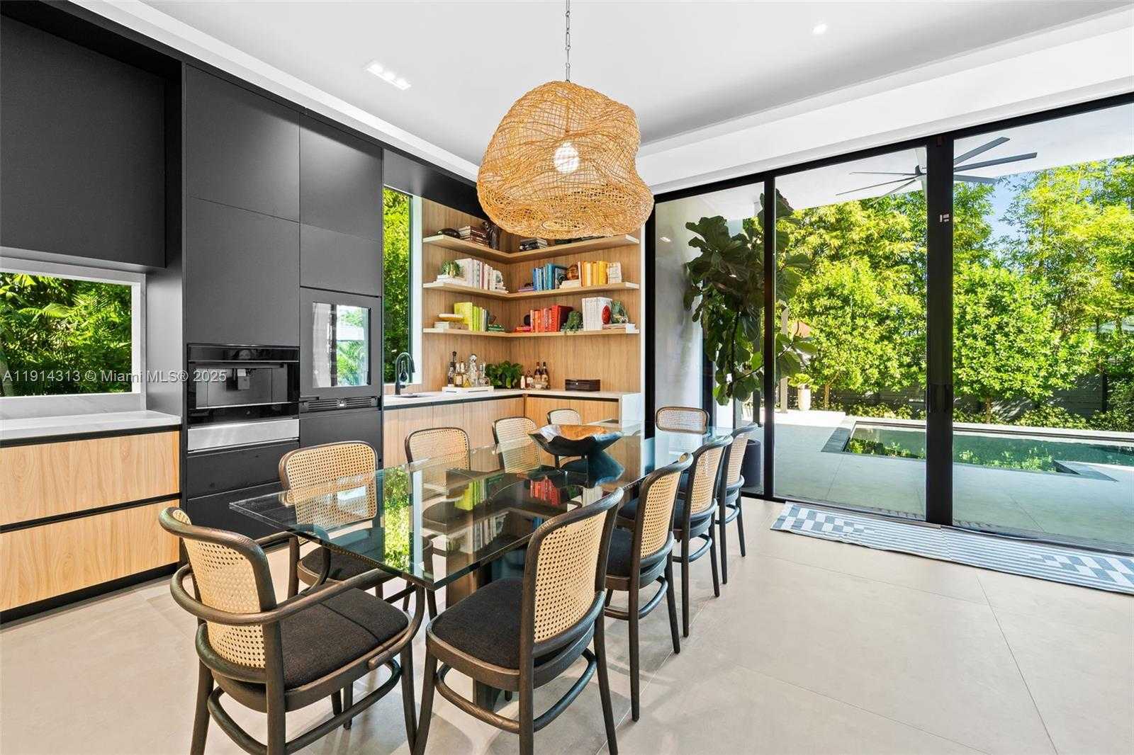 Small Image of 8625 NORTH EAST 10TH AVE, Miami Number 9