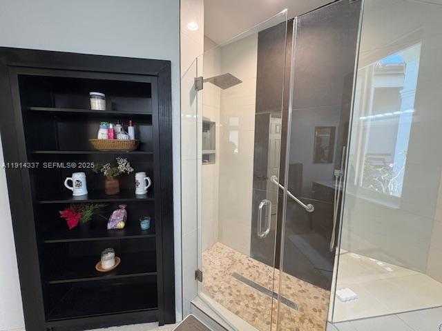 Small Image of 1163 CAMELLIA CIR, Weston Number 26