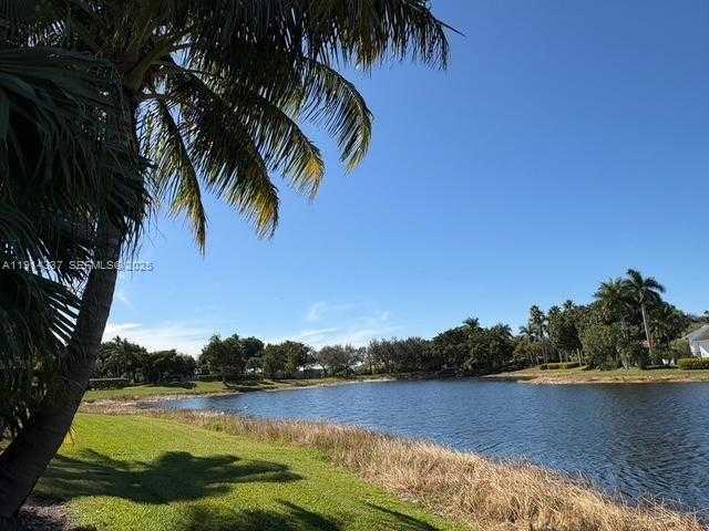 Small Image of 1163 CAMELLIA CIR, Weston Number 6