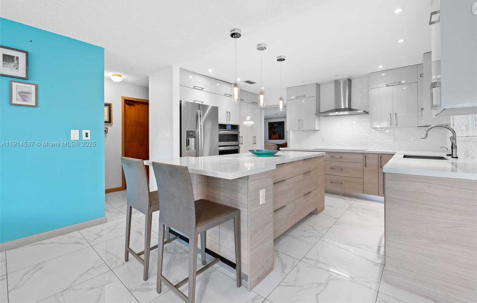 Small Image of 11241 NORTH WEST 27TH CT, Plantation Number 11